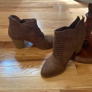 Women's Fergalicous by Fergie Tan suede Ankle Boots Size 8.5